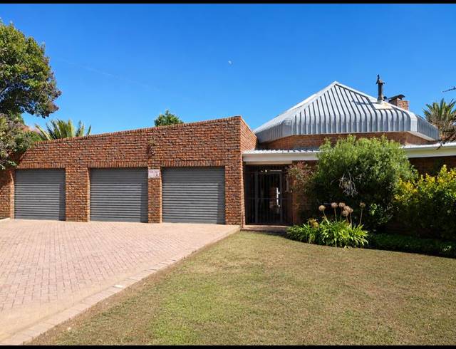 4 BEDROOM HOUSE FOR SALE IN PANORAMA